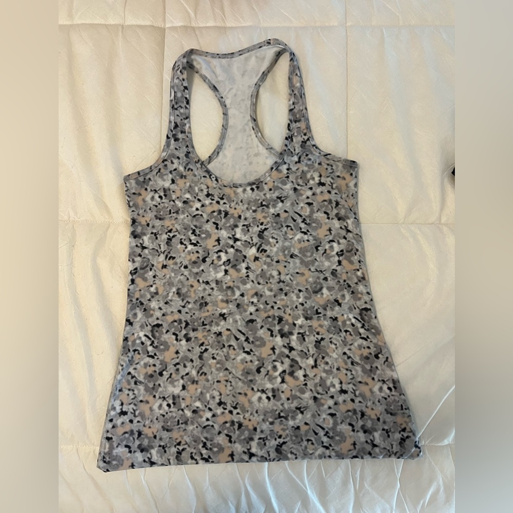 🍋 Lululemon Tank